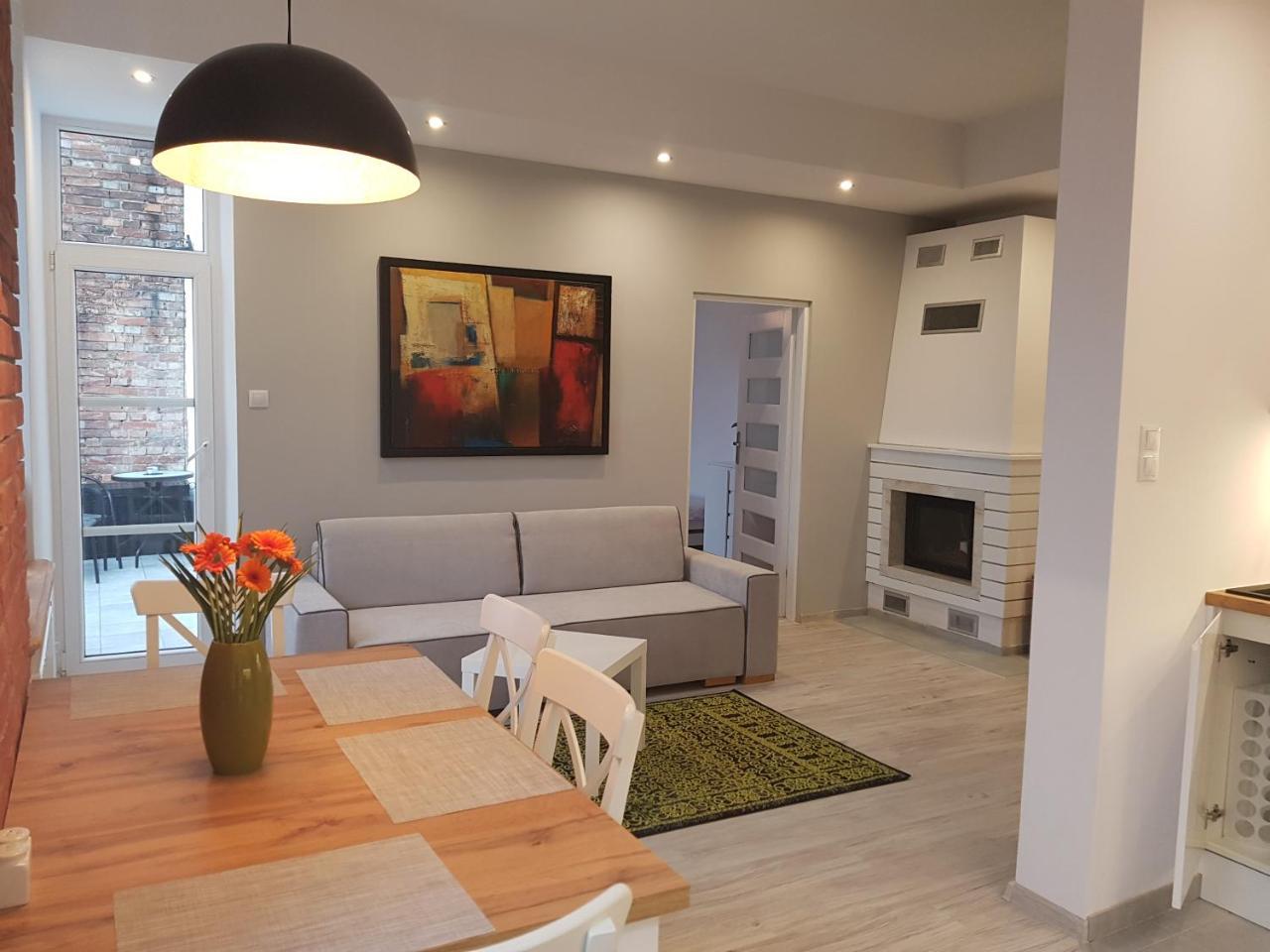 צ'סטוצ'ובה Pod Jasna Gora Apartament 23 מראה חיצוני תמונה