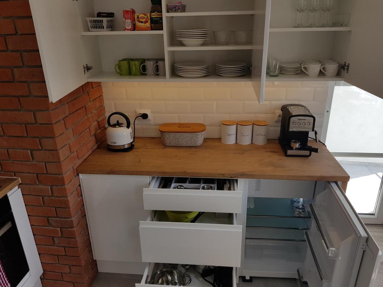 צ'סטוצ'ובה Pod Jasna Gora Apartament 23 מראה חיצוני תמונה