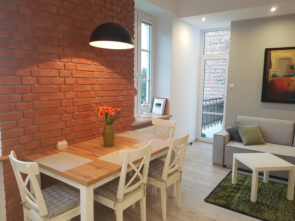 צ'סטוצ'ובה Pod Jasna Gora Apartament 23 מראה חיצוני תמונה