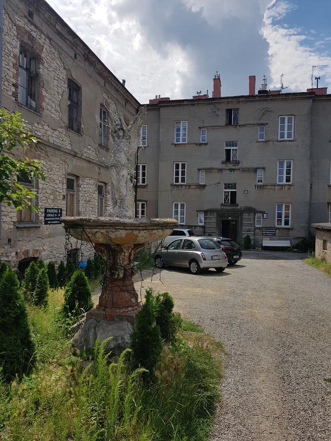 צ'סטוצ'ובה Pod Jasna Gora Apartament 23 מראה חיצוני תמונה