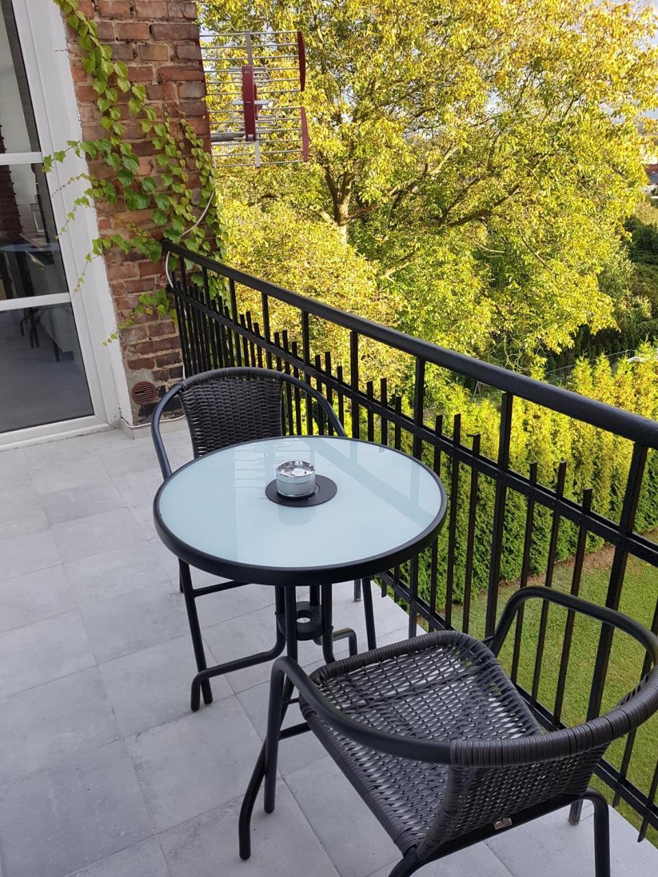 צ'סטוצ'ובה Pod Jasna Gora Apartament 23 מראה חיצוני תמונה